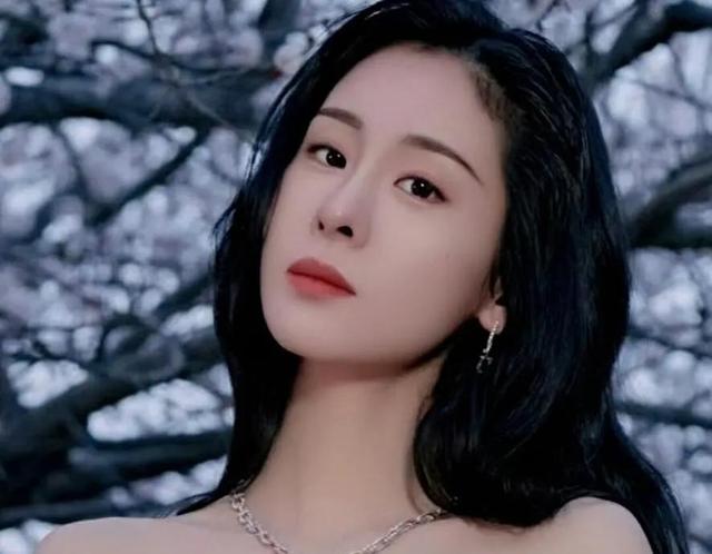 张碧晨|张碧晨，一张百灵鸟的歌喉