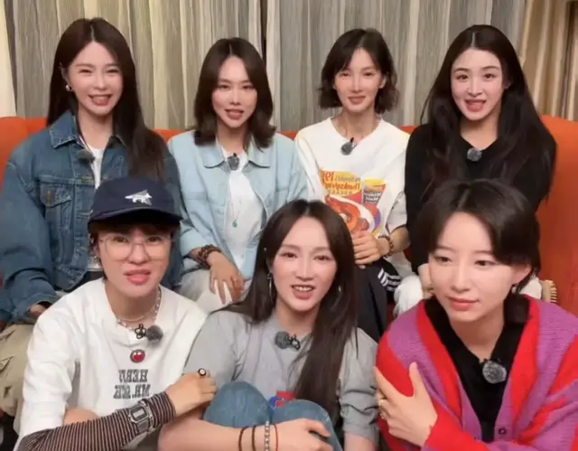 大碗姐妹首次合体直播，团名首曝光，金晨又变样还撞脸赵露思