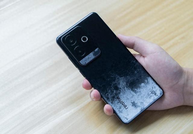 2099拿下骁龙8 Gen3性能续航王旗舰！还买啥骁龙8至尊新机？