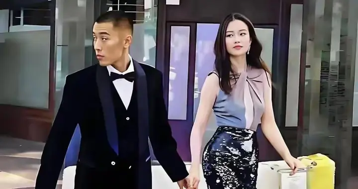 倪妮和男友三里屯被拍，他帅得低调，她美得张扬，这才叫天作之合