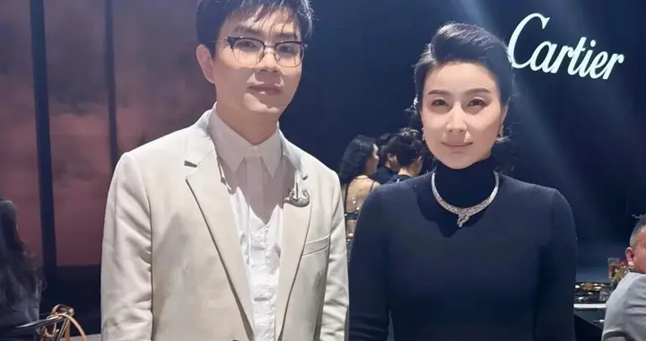 郭晶晶换发型后像变了个人？卡地亚晚宴上，宋佳那英还合唱