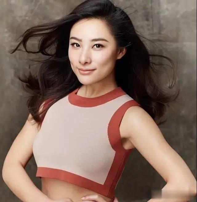 刘璇：“四婚”嫁同一人，老公身份曝光后，才知她嫁的比郭晶晶好