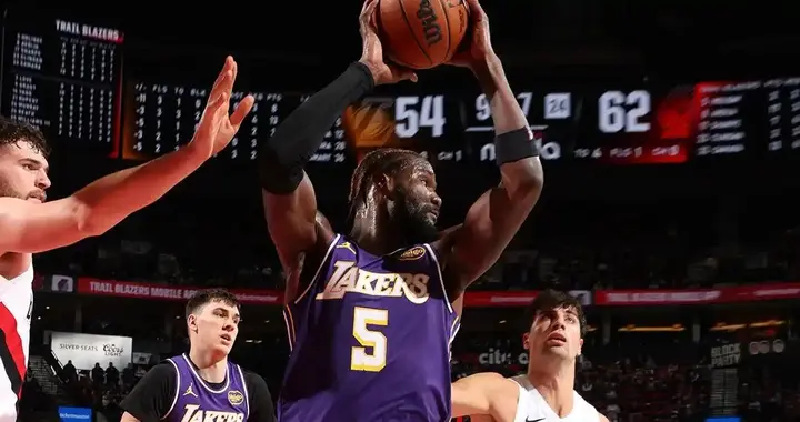 主力缺席湖人大胜开拓者，2年级新秀爆发砍25分6助改变自己命运！