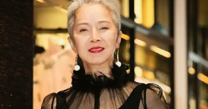 丧夫拒赴美国投靠儿女！资深女星独居3年，庆幸亡夫先死