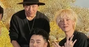 陈赫补发生日照，“铁三角”邓超鹿晗在c位，马頔搂范志毅像小孩