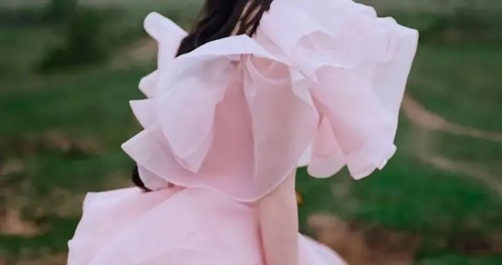 邓恩熙：法式田园风少女