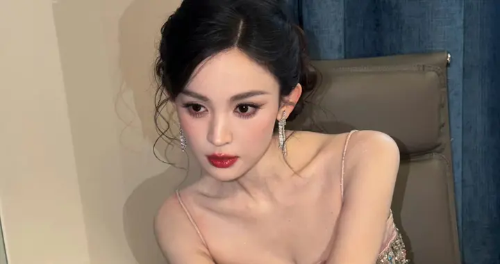 国色天香的娜扎