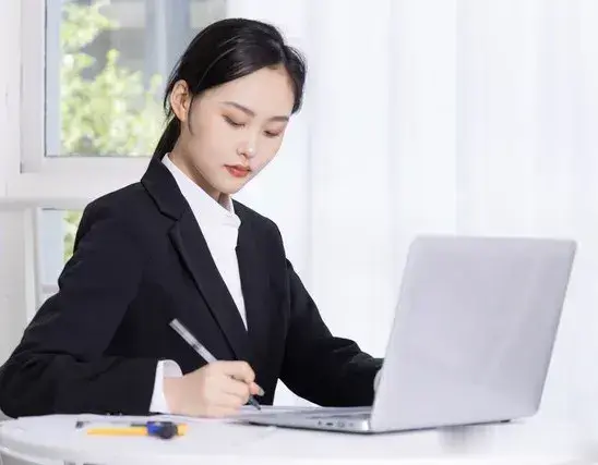 职场中最让人受不了的七种同事，尽量远离他们，否则你会很难受