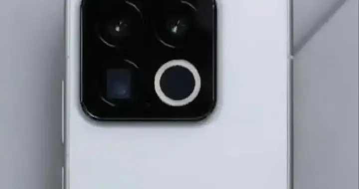 魅族 22 曝光：已有兩款機型入網，1.2mm 極窄邊框