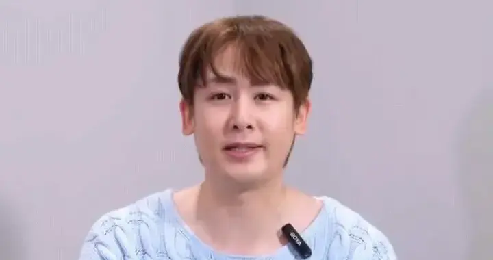 “尼坤你脖子呢？”昔日男神因胖得两模两样，被嘲上热搜