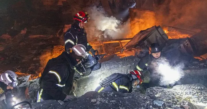 乌克兰空军称，俄军凌晨发射25枚导弹和293架无人机发动攻击