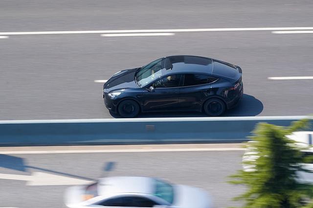 特斯拉Dojo超算突破故障检测技术