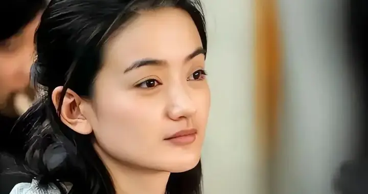 她出道20年不温不火，丈夫是上海百亿总裁，如今成为她最大的底气