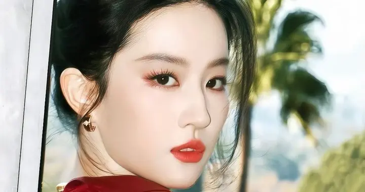 刘亦菲绝美新图，木兰红再现！