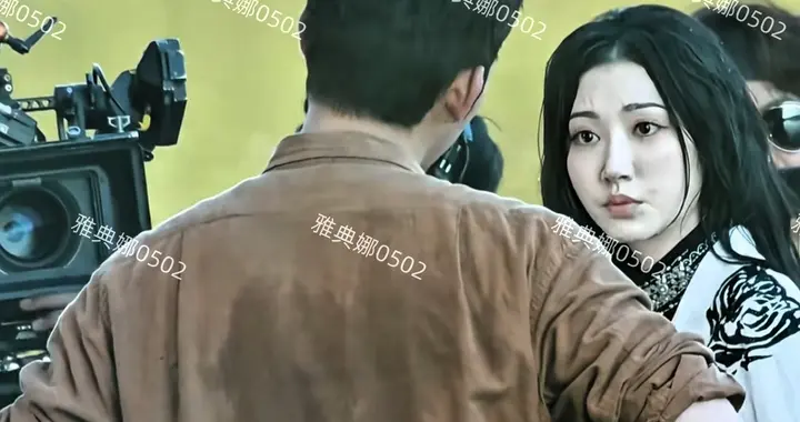 景甜怎么变样了？横店拍到她跟张彬彬在拍戏，差点儿没认出来她!