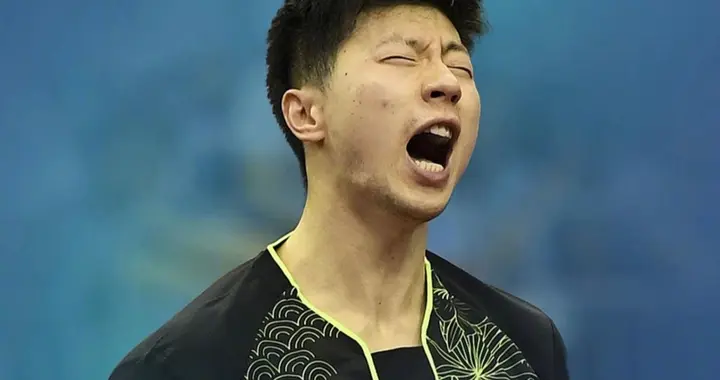 乒坛传奇！马龙重返赛场被赞，完美转型做好表率，成为国乒新典范