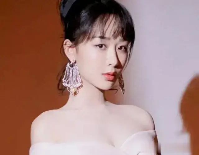 热巴黄景瑜又被拍？陈赫张子萱合体圈钱？杨紫要开演唱会？