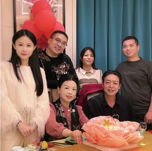 许敏助力姚家男儿带货，破除外界质疑，与郭威田静矛盾另有隐情