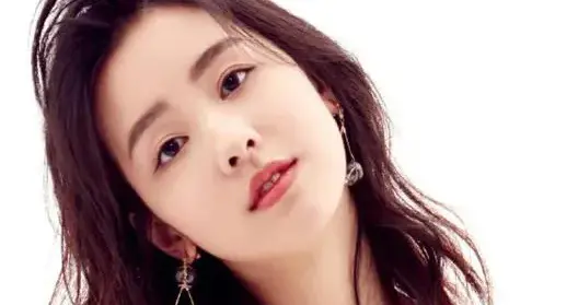 陈都灵：逐光逐梦，演艺路上的坚韧行者！