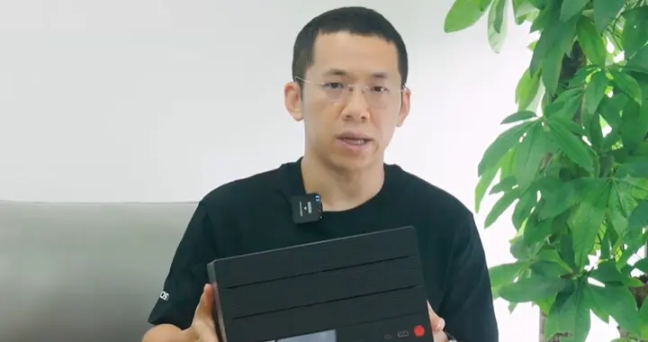 飞牛真要自己做NAS了，官宣六盘位NAS十月中旬与大家见面！