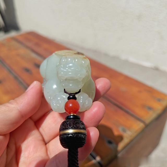 鉴赏｜两个籽料大貔貅