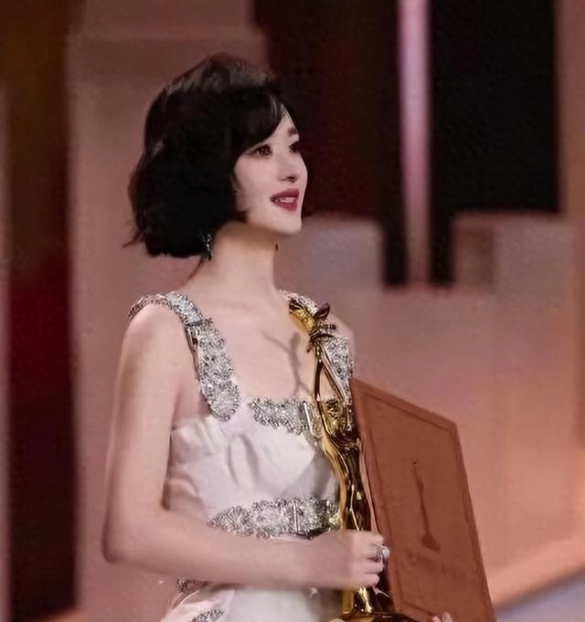 全网炸锅37岁赵丽颖官宣喜讯