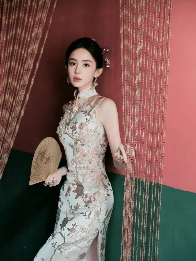 古力娜扎，旗袍造型，精致美女