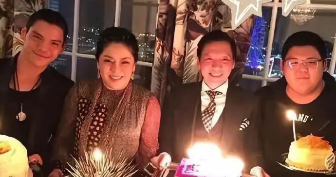 向太儿子向佑近照曝光，侧脸被指\气场较强，略显凶相\