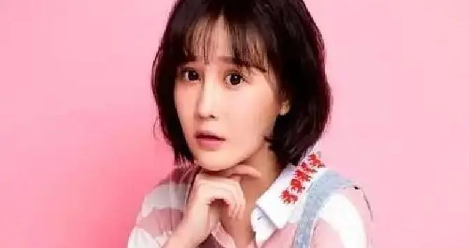 瘦死的骆驼比马大，赵本山女儿自曝在还房贷，评论犀利