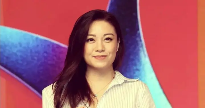 两度被富豪抛弃，相亲十几次仍单身，如今摇身一变成外国酒庄主人