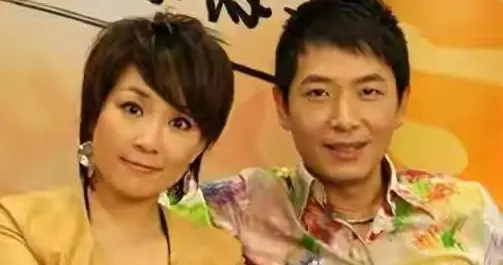 和李静牵手散步一段时间，戴军爆出猛料，又揭露一个小圈子的秘密