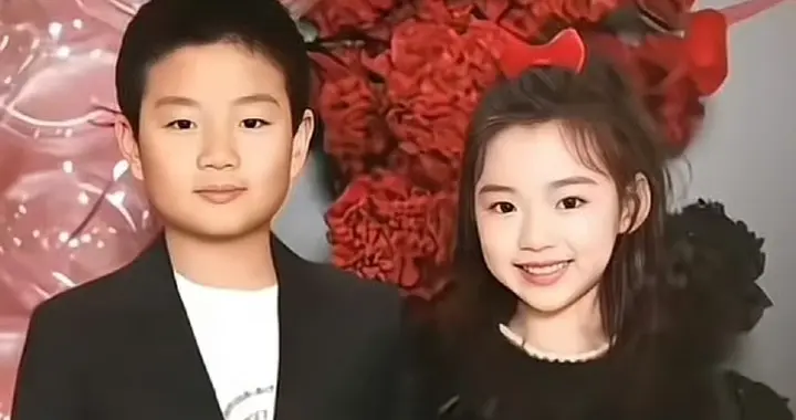 9岁星二代“拉郎配”，两男争一女，导演儿子被嘲输在基因和家境