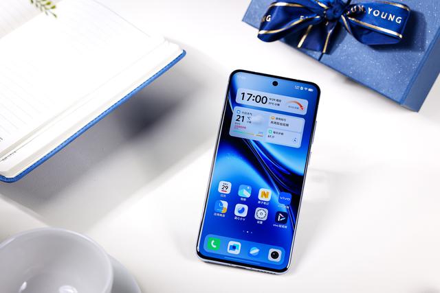 仅4299元起售价！天玑9400+蓝海电池+等深曲屏，vivo开始爆发了