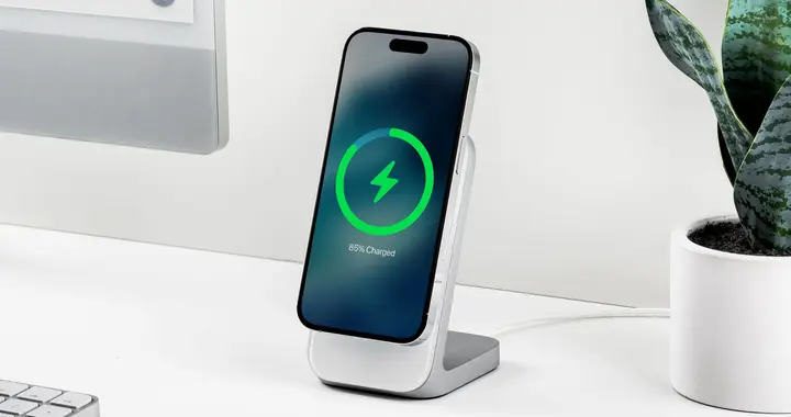 iOS 26解锁iPhone 16第三方25W无线充电，国行用户能用上吗？