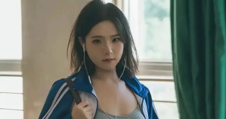 赵奕欢高中时期身材这么好吗？ ???