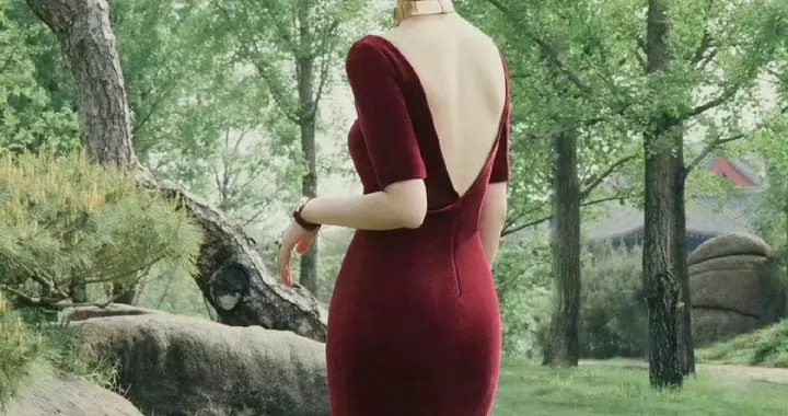 倪妮 爱她礼服包裹下的完美曲线