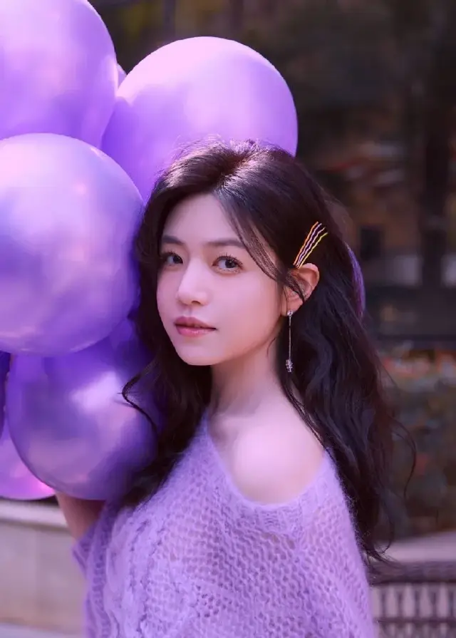 “双陈”离婚战打响，陈妍希不同意协议离婚，竟是为了搞垮陈晓？