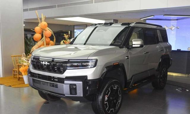 华为智驾加持，方程豹豹8即日起预售，预计售价破50万元