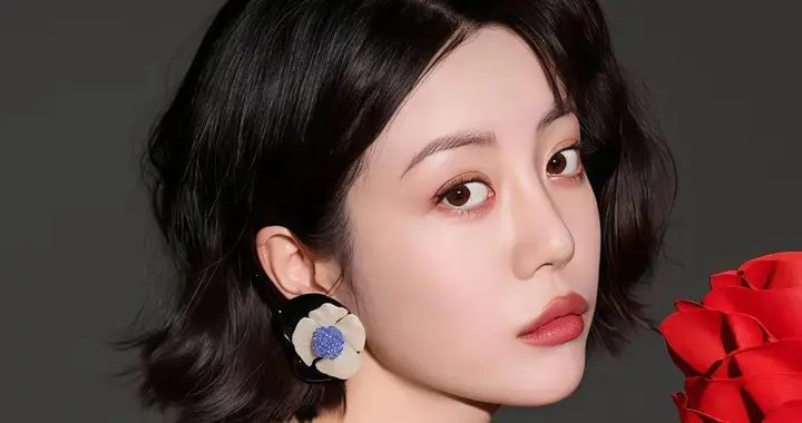 李芮溪个人高清写真惊艳亮相了