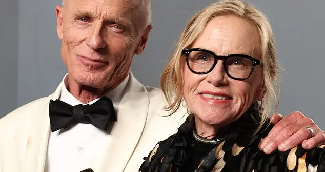 苦等40年终获小金人！75岁老戏骨高调表白相恋43年明星丈夫