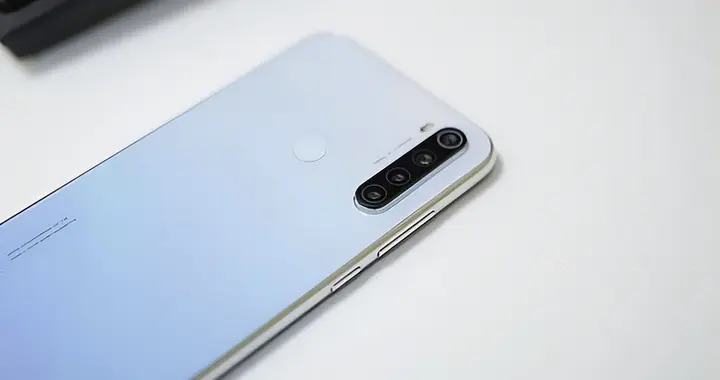 二季度出货的智能手机平均配备3.19个摄像头