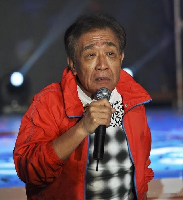 张帝|急智歌王张帝：娶小33岁女儿闺蜜，67岁老年得子，结婚14年仍恩爱