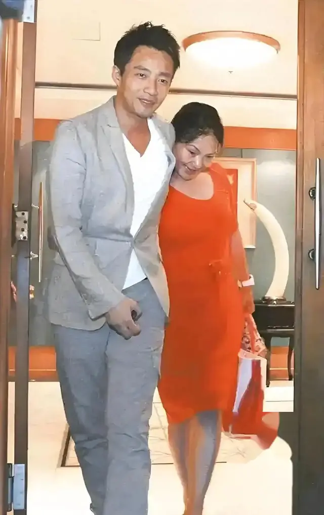 S妈宣战后续来了！向汪小菲讨要2.5亿欠款，王伟忠发文力挺具俊晔