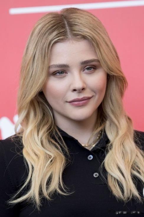 庆祝27岁生日科洛·格蕾斯·莫瑞兹华丽发型史欣赏！