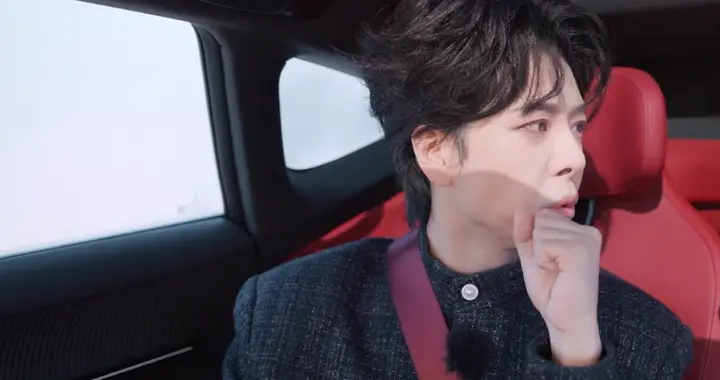 徐海乔一个月没戏拍焦虑，愿演刘亦菲爸爸，43岁仍未婚不愿做直播