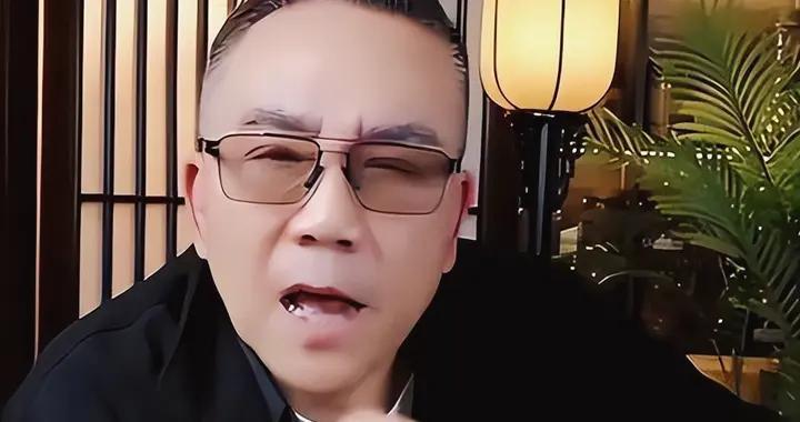 遮羞布撕碎！杨少华尸骨未寒，儿孙为钱撕破脸！杨议只分到骨灰？