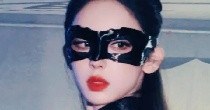 古力娜扎穿搭壁纸，酷感十足