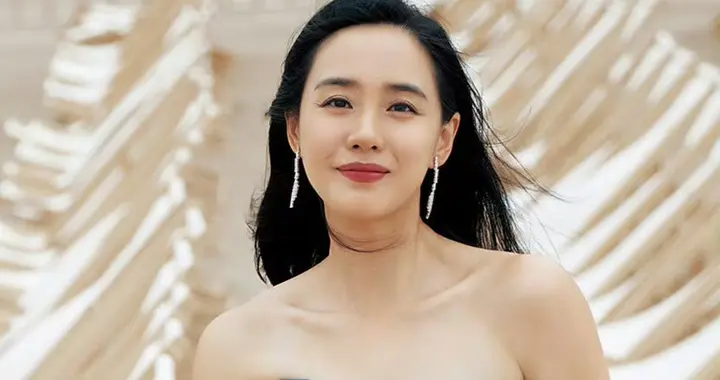 王智：阿那亚，明艳照人 ???