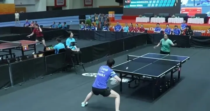 印度亚锦赛混乱，球员满场捡球，中国队3比0泰国，孙颖莎遇小麻烦