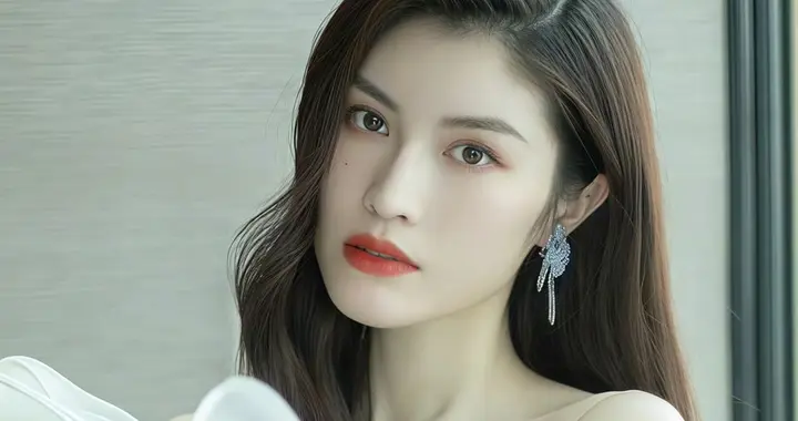 35岁何穗身材堪比少女！她的冻龄秘籍你知道吗